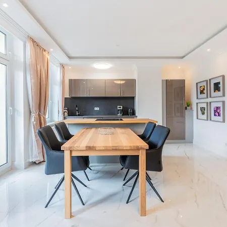 Bel Etage 아파트